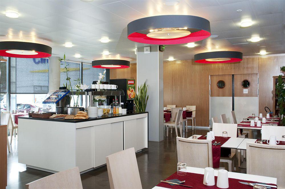 Holiday Inn Express Saint-Nazaire By Ihg Restoran gambar